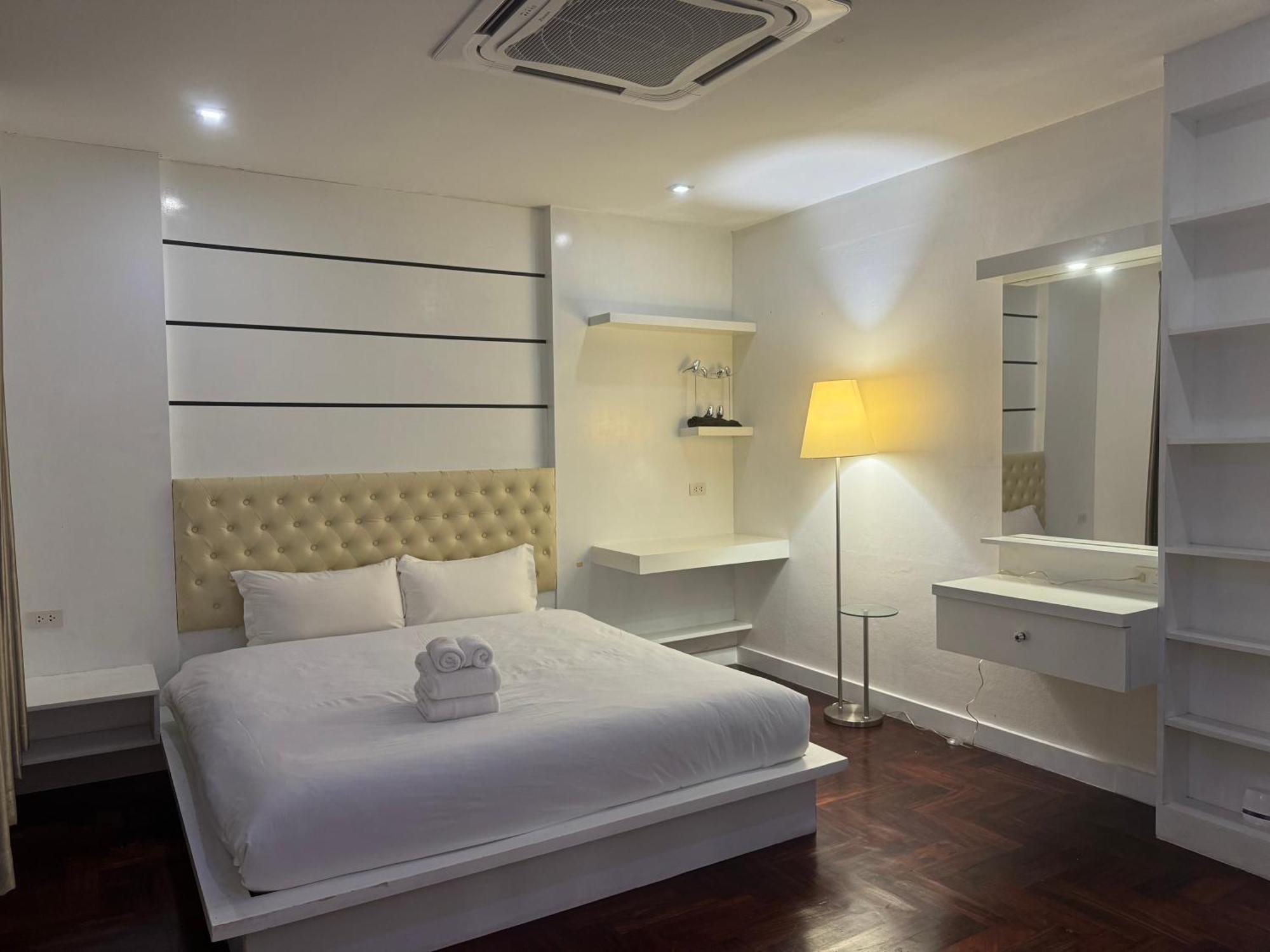 Center Thai 3 Bed 2 Bath Villa Pattaya